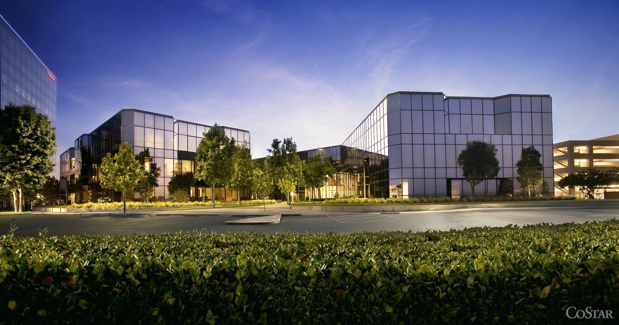 19700 Fairchild Rd, Irvine, CA 92612 Newport Summit