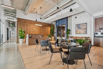 600 S Tryon St, Charlotte, NC for lease Interior Photo- Image 1 of 2