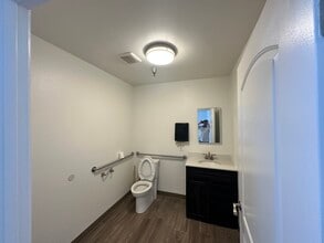 9565 C Ave, Hesperia, CA for lease Interior Photo- Image 2 of 5