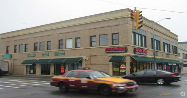 352 Fulton Ave, Hempstead, NY for lease - Building Photo - Image 2 of 17