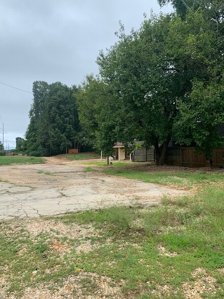 1071 Ruby Dr, Marietta, GA for sale - Primary Photo - Image 1 of 5