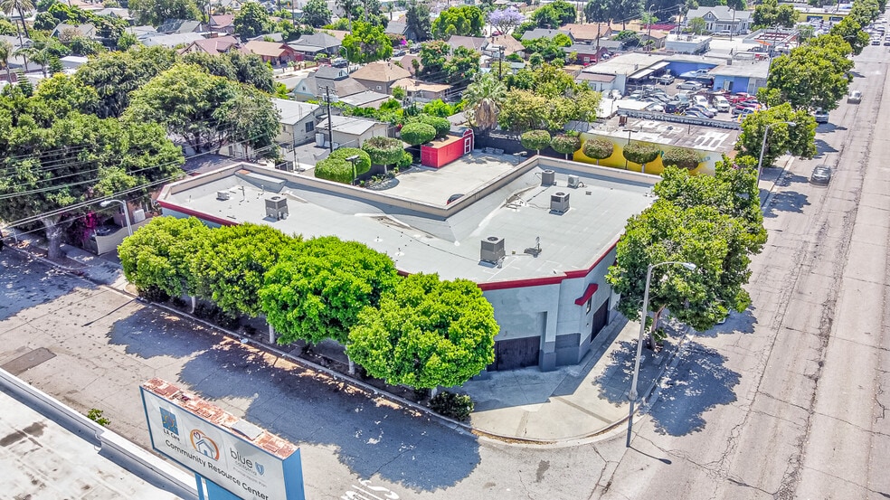 702 W Holt Ave, Pomona, CA for lease - Primary Photo - Image 1 of 22