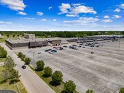 Bay Valley Shopping Center - Bar