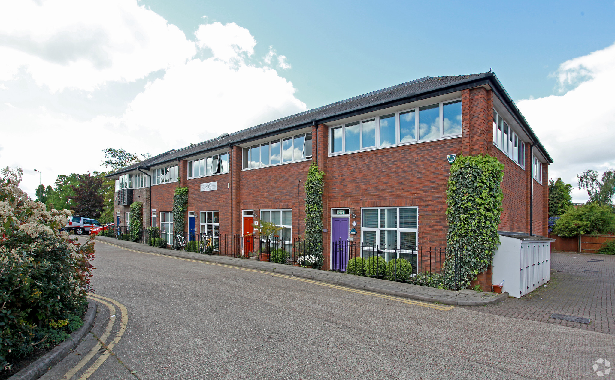 106 The Green, Twickenham for lease Primary Photo- Image 1 of 4