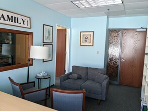 1111 N Wells St, Chicago, IL for lease Interior Photo- Image 2 of 4