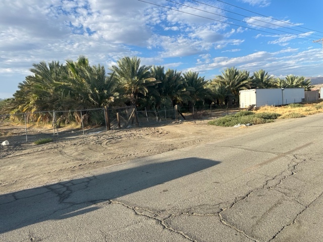 Avenue 50, Coachella, CA for sale - Primary Photo - Image 1 of 5