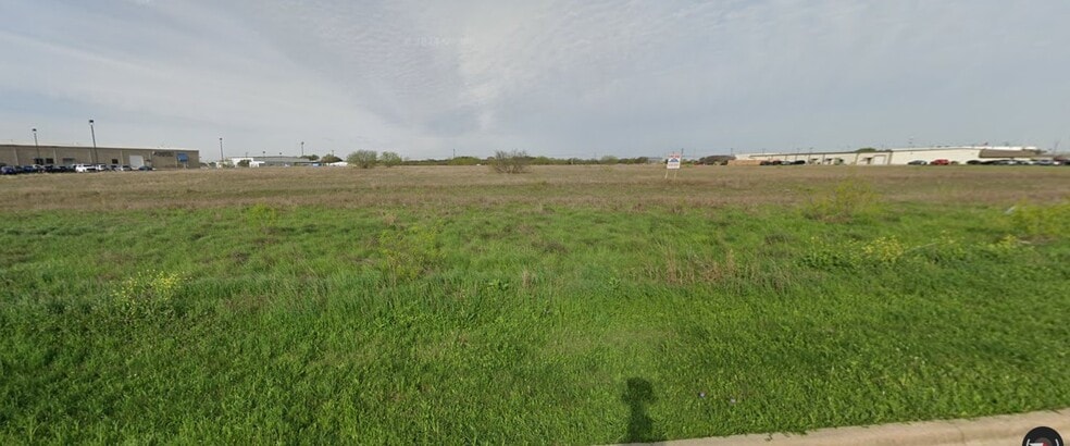 709 Swanner Loop, Killeen, TX for lease - Building Photo - Image 2 of 8