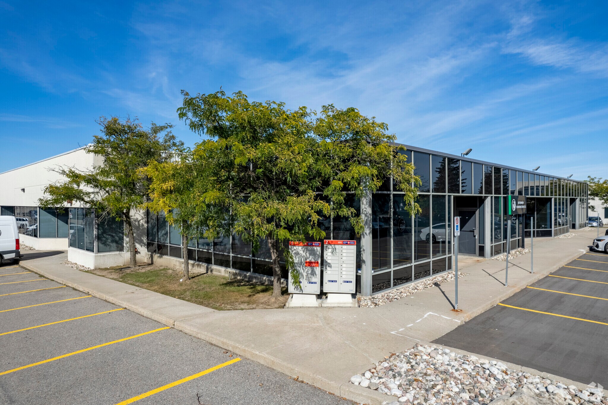 60 W Wilmot St, Richmond Hill, ON for sale Primary Photo- Image 1 of 1