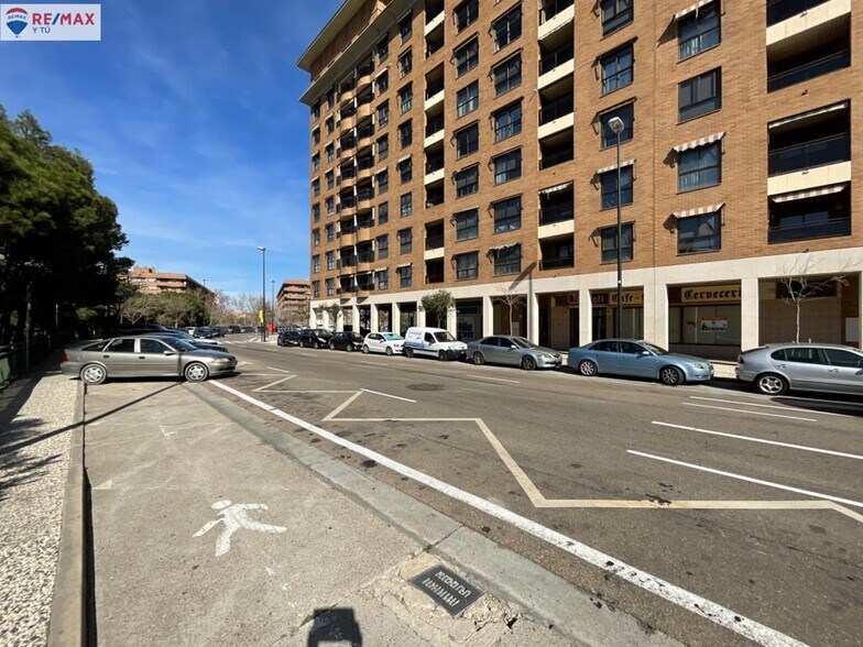 Retail in Zaragoza for sale - Building Photo - Image 3 of 20