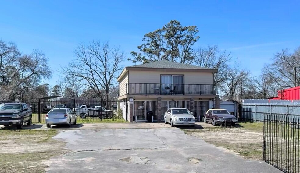 11611 Homestead Rd, Houston, TX for lease - Building Photo - Image 2 of 11