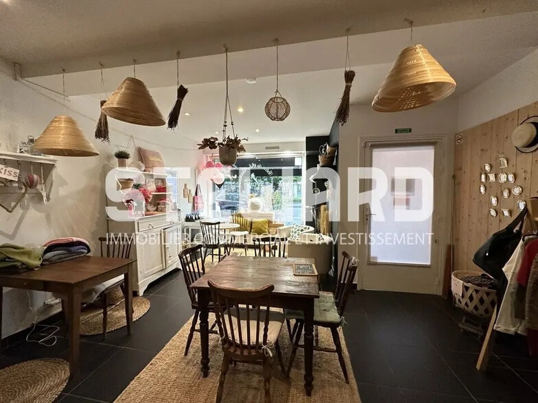 Retail in VILLENEUVE-D'ASCQ for lease - Interior Photo - Image 3 of 13