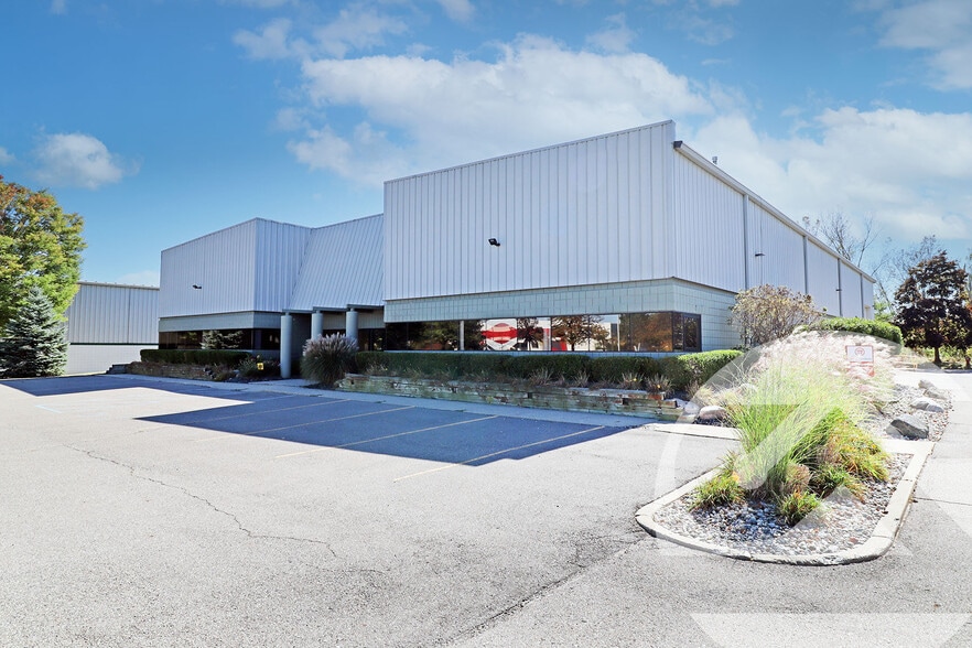46980 Liberty Dr, Wixom, MI for sale - Building Photo - Image 1 of 1