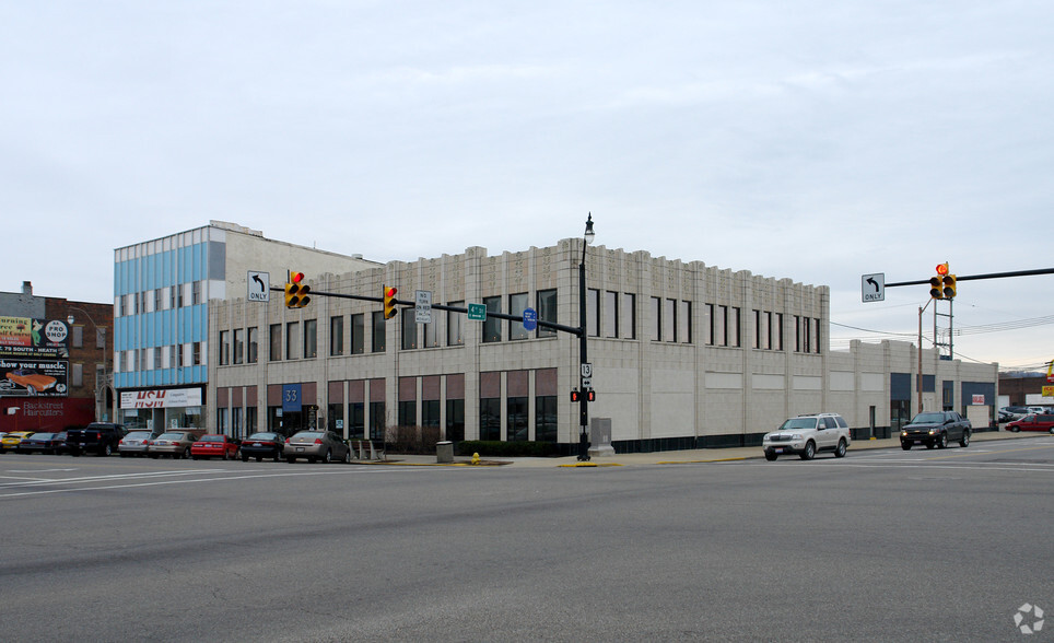 33 W Main St, Newark, OH for lease - Building Photo - Image 2 of 4