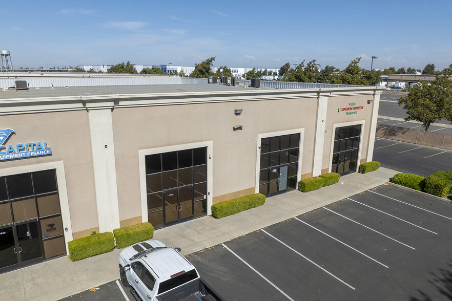 17800-17918 Murphy Pky, Lathrop, CA for lease - Building Photo - Image 1 of 18