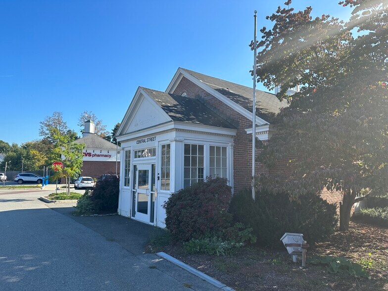 116 Central St, Ipswich, MA 01938 Retail for Sale