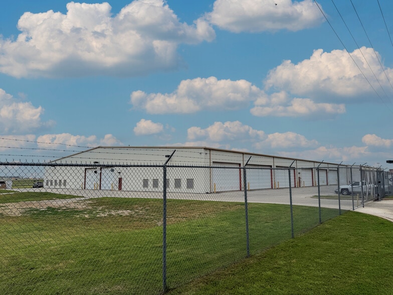 2050 N 85th East Ave, Tulsa, OK for lease - Building Photo - Image 2 of 6