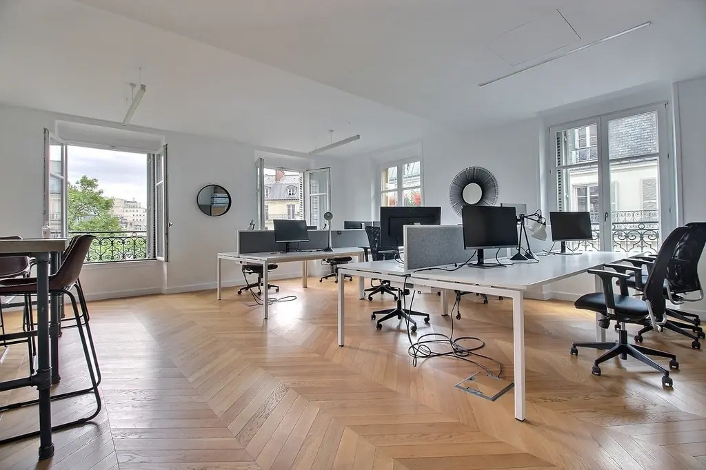 2 Rue De Clichy, Paris for lease Interior Photo- Image 1 of 10