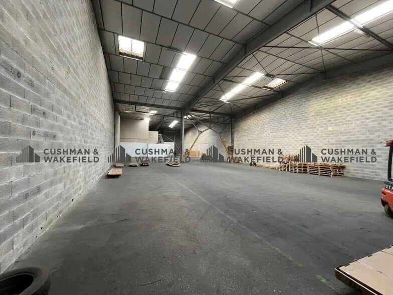 162 Boulevard Danielle Casanova, Marseille for lease - Interior Photo - Image 2 of 8