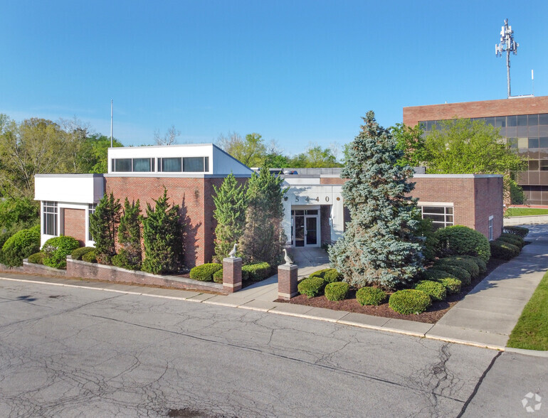 5440 E Fall Creek Parkway North Dr, Indianapolis, IN for lease - Primary Photo - Image 1 of 5