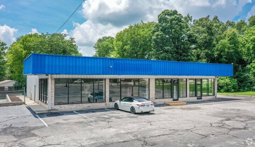 6313 Yadkin Rd, Fayetteville, NC 28303