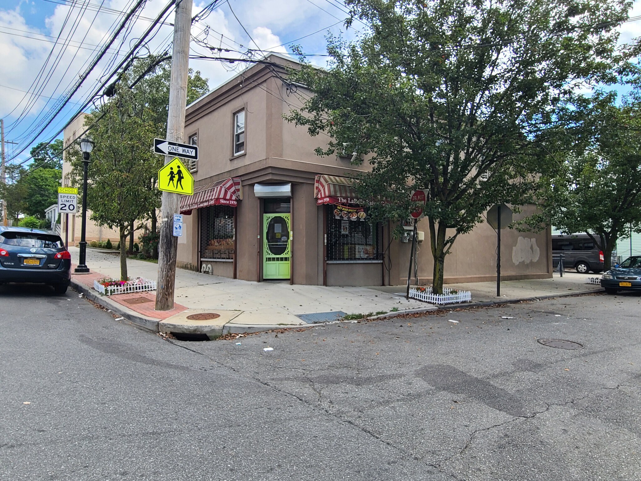 132 Gavin St, Yonkers, NY for sale Primary Photo- Image 1 of 1