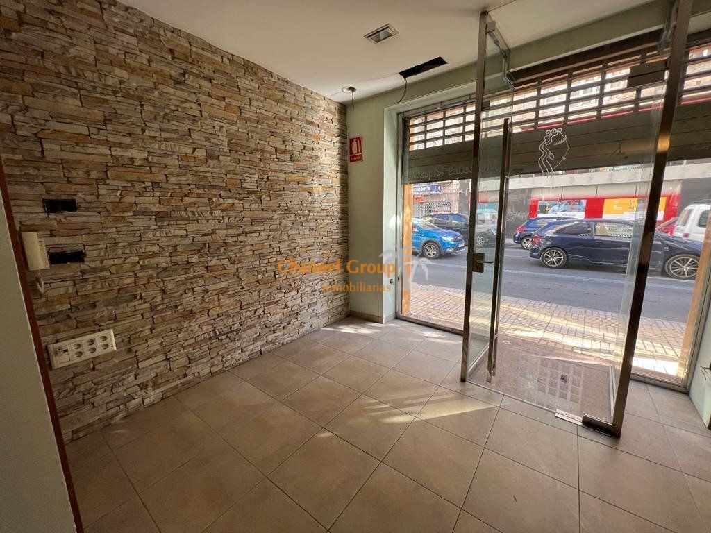 Retail in Elche, Alicante for lease Building Photo- Image 1 of 15