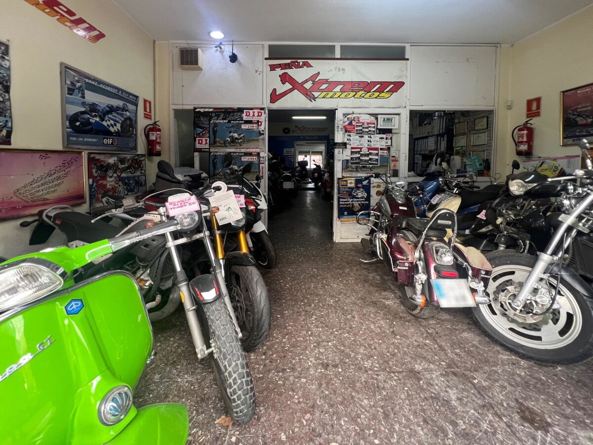 Sabadell, BAR 08208 - - - Interior Photo - Image 1 of 7