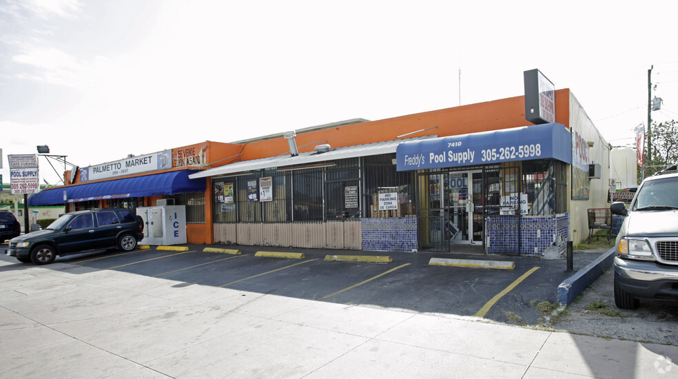 7400-7410 SW 8th St, Miami, FL for lease - Primary Photo - Image 1 of 60