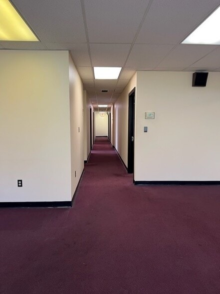 939 W North Ave, Pittsburgh, PA for lease - Interior Photo - Image 3 of 10