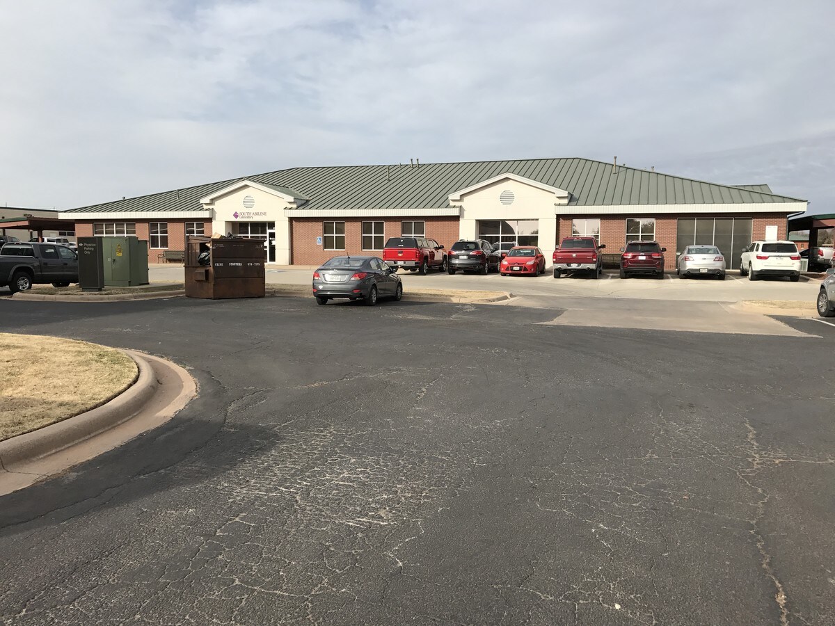 23 Hospital Dr, Abilene, TX 79606