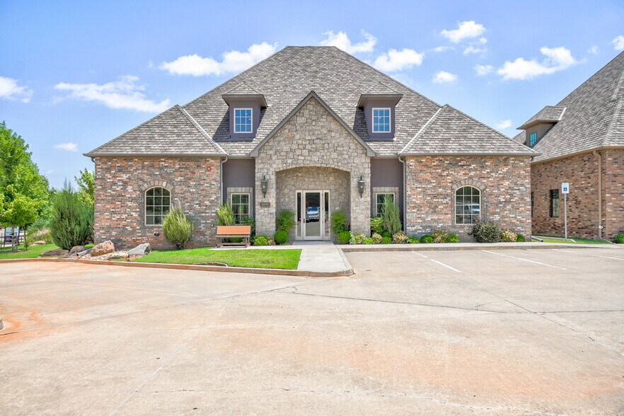 16240 Muirfield Pl, Edmond, OK for sale - Building Photo - Image 1 of 1