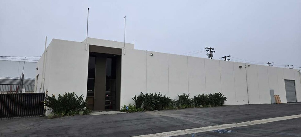 13910 Struikman Rd, Cerritos, CA for lease - Building Photo - Image 1 of 5