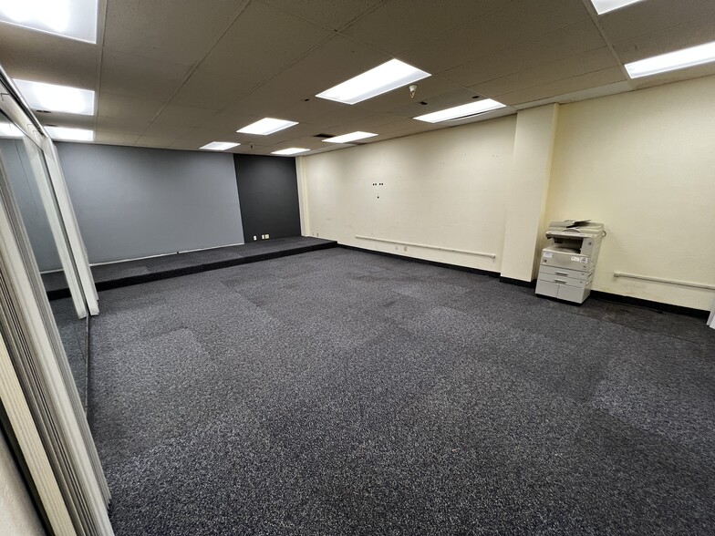 2920-2920 Mill St, Reno, NV for lease - Interior Photo - Image 3 of 6