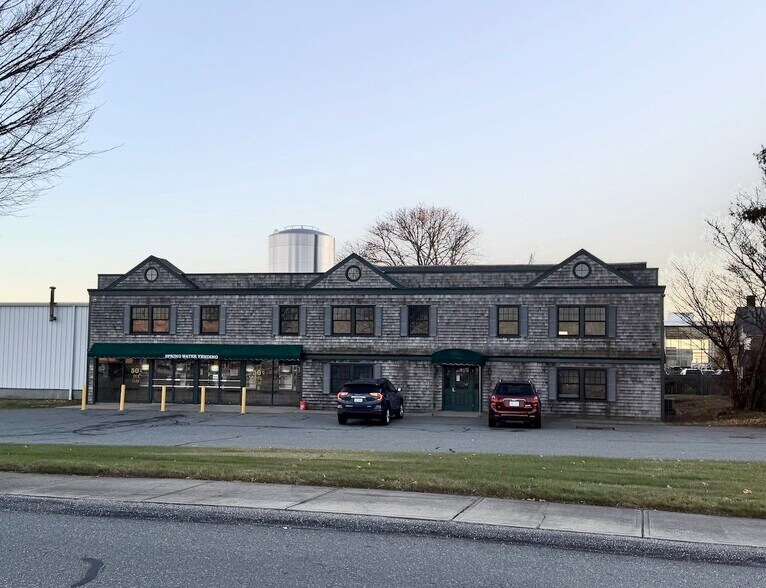 1259 W Main Rd, Middletown, RI for lease - Primary Photo - Image 1 of 8