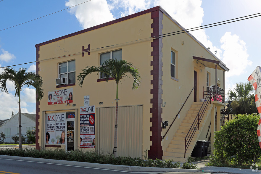 1318-1326 N Tamarind Ave, West Palm Beach, FL for lease - Primary Photo - Image 1 of 24