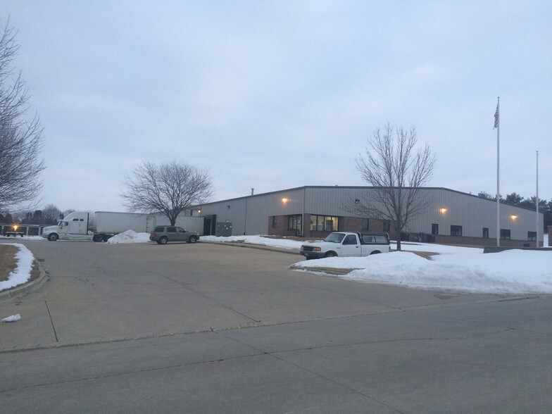 501 Visions Pky, Adel, IA for sale - Primary Photo - Image 1 of 1