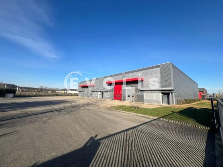 916 Rue De La Craz, Dagneux for lease - Building Photo - Image 2 of 3