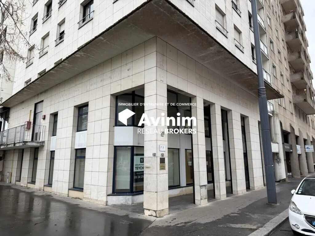 Location Commerce 221 m² - Photo 1