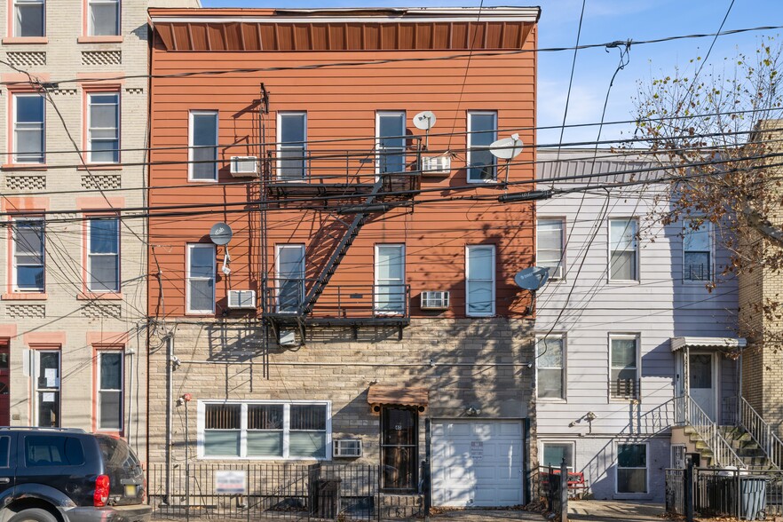 40 Beacon Ave, Jersey City, NJ for sale - Building Photo - Image 1 of 11