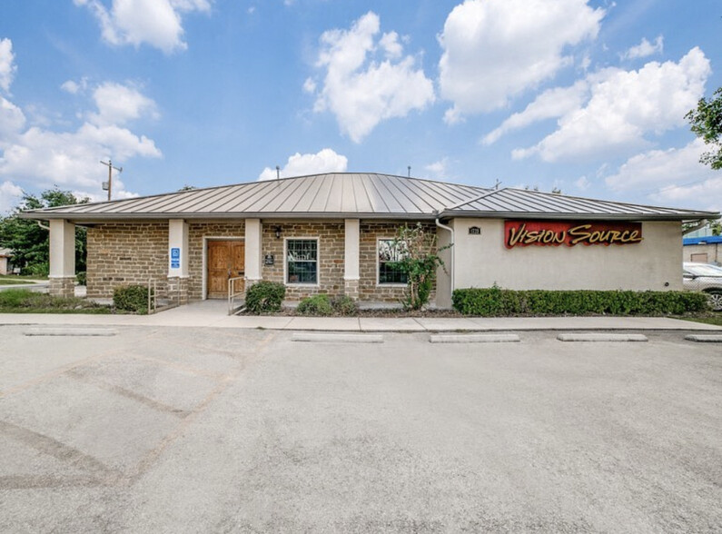 1720 S Ww White Rd, San Antonio, TX for sale - Building Photo - Image 1 of 1