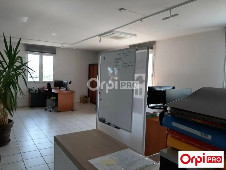 Office in Guilherand-Granges for sale - Interior Photo - Image 2 of 10