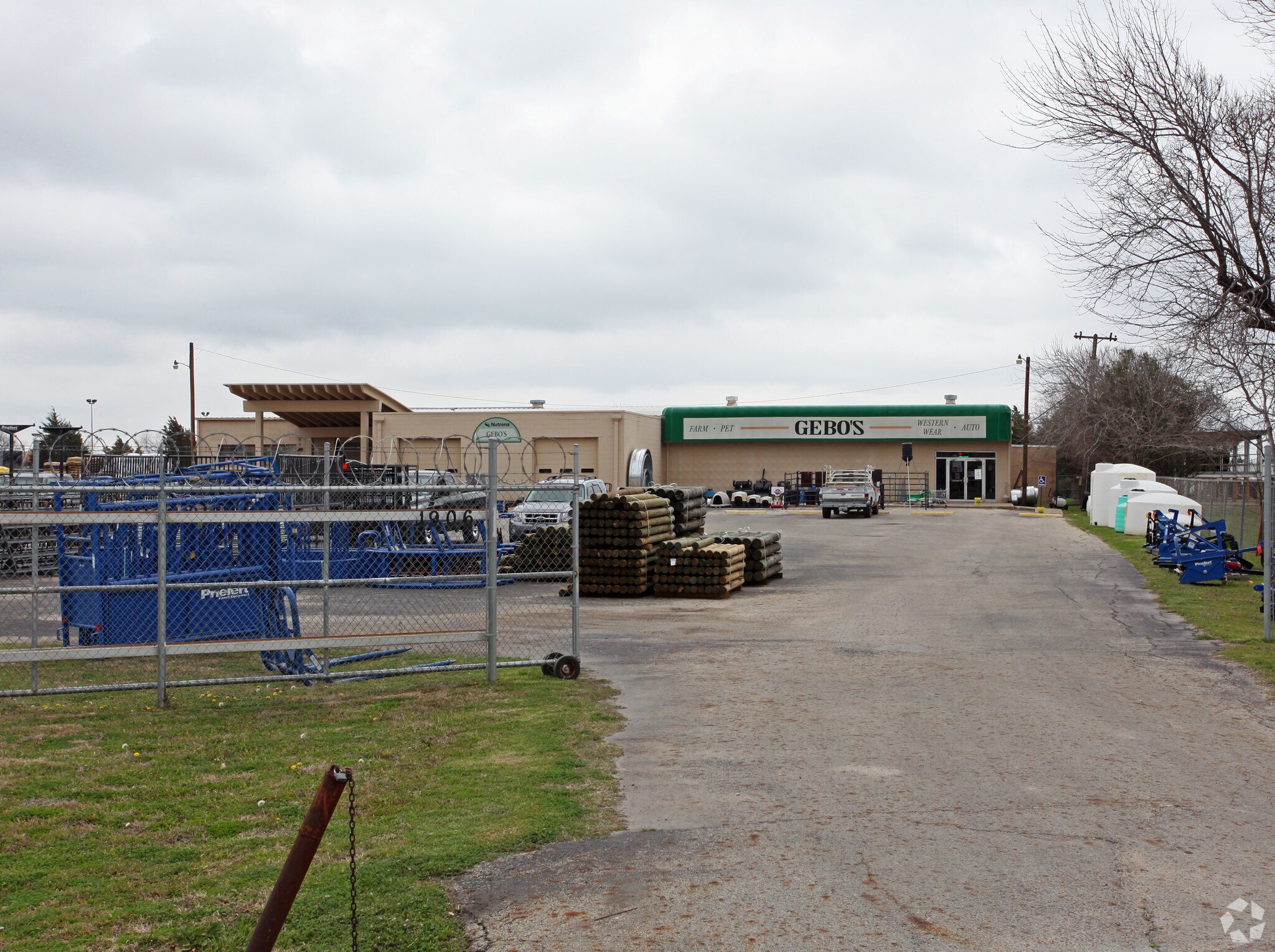 1906 S Kaufman St, Ennis, TX for sale Building Photo- Image 1 of 1