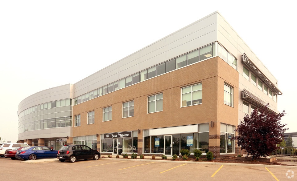 1103 95th St SW, Edmonton, AB for sale - Primary Photo - Image 1 of 1