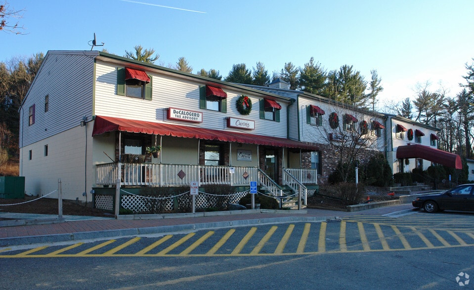 75 Turnpike Rd, Ipswich, MA 01938