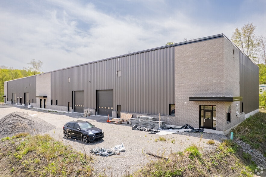 5515 Av Pierre-Dansereau, Salaberry-de-valleyfield, QC for sale - Primary Photo - Image 1 of 1