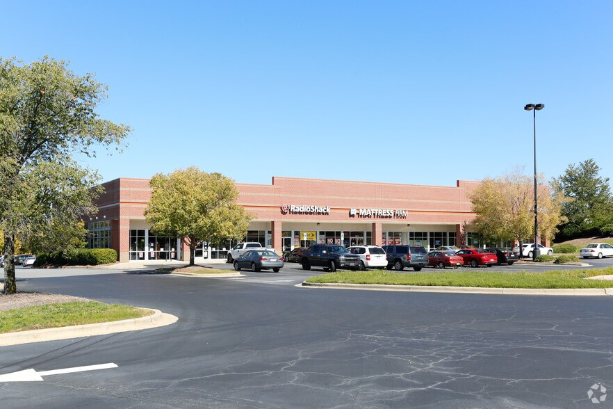 8821 JW Clay Blvd, Charlotte, NC 28262