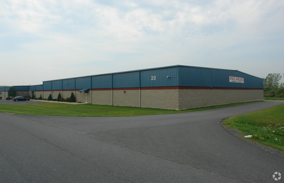 20 Gateway Dr, Plattsburgh, NY for sale - Primary Photo - Image 1 of 1