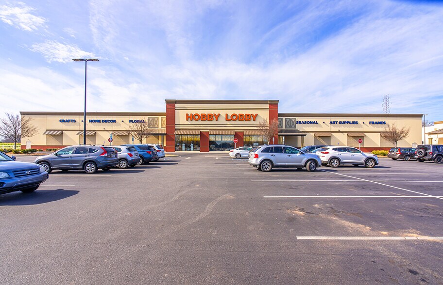 714 Fairview Rd, Simpsonville, SC 29680