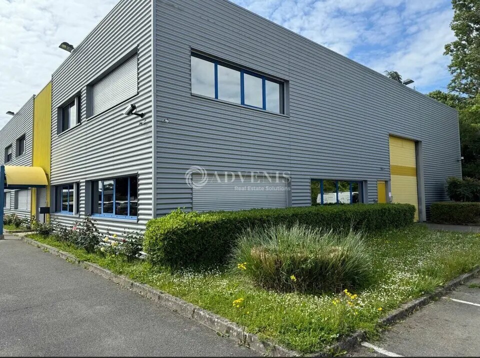 Flex in La Chapelle-Saint-Mesmin for lease Building Photo- Image 1 of 9