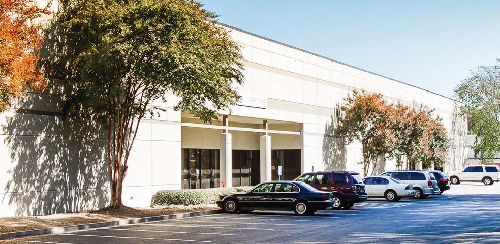 3655 Southside Industrial Pky, Atlanta, GA for lease - Building Photo - Image 3 of 4